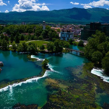 Swiss Plus Hotel Bihać Exterior foto