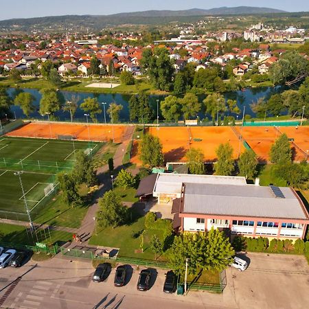 Swiss Plus Hotel Bihać Exterior foto